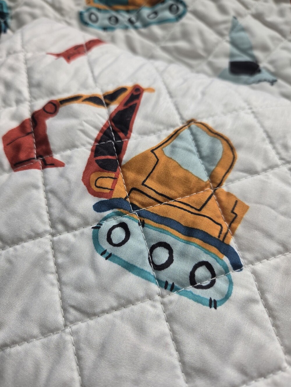 Boys Twin XL Comforter Trucks - Picture 2 of 7